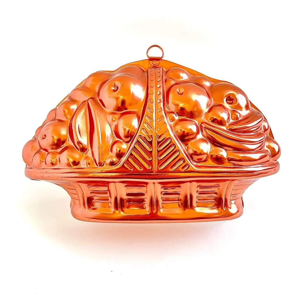 Vintage Mirro Copper-Tone Fruit Basket Jelly Mold / Kitchen Wall Farmhouse Décor - Picture 1 of 9